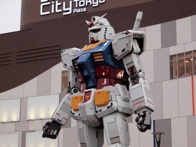 Life-Size Gundam Statue
